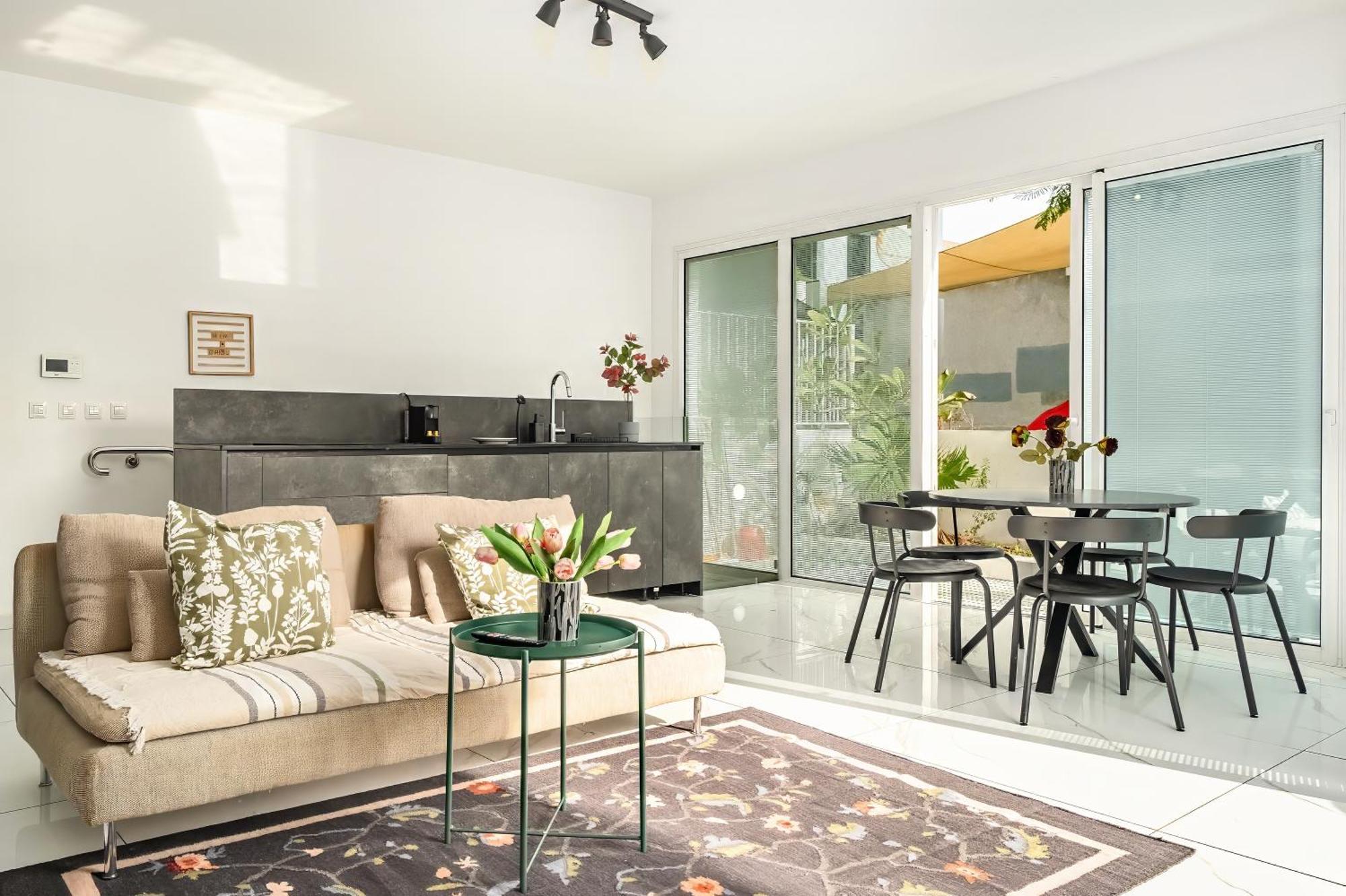 Lapin Luxury By Nimizz